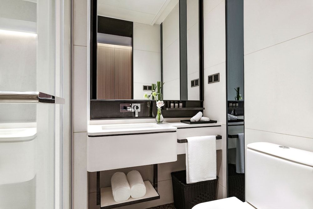 Harbour Plaza Metropolitan Shanghai Superior Queen Room 2