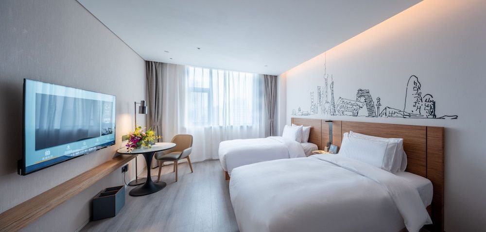 Deluxe Double or Twin Room