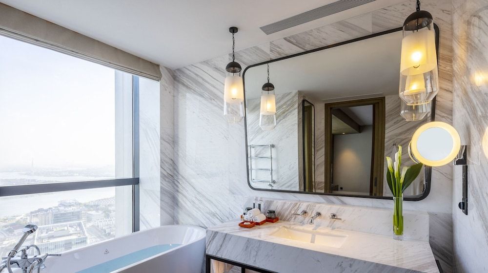 MGM Shanghai West Bund Standard Room, 1 King Bed 5