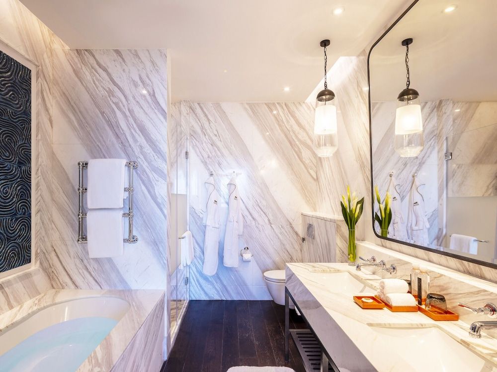 MGM Shanghai West Bund Standard Room, 1 King Bed 4