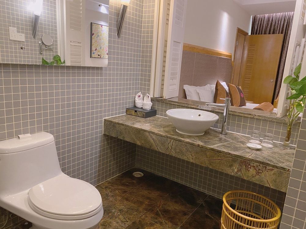 Waika Hotel Executive Single Room (executive room main villa) 5