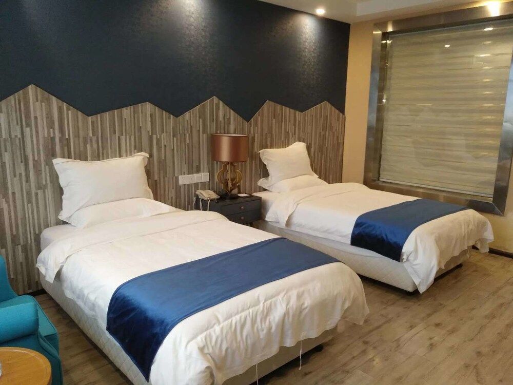 Design Twin Room