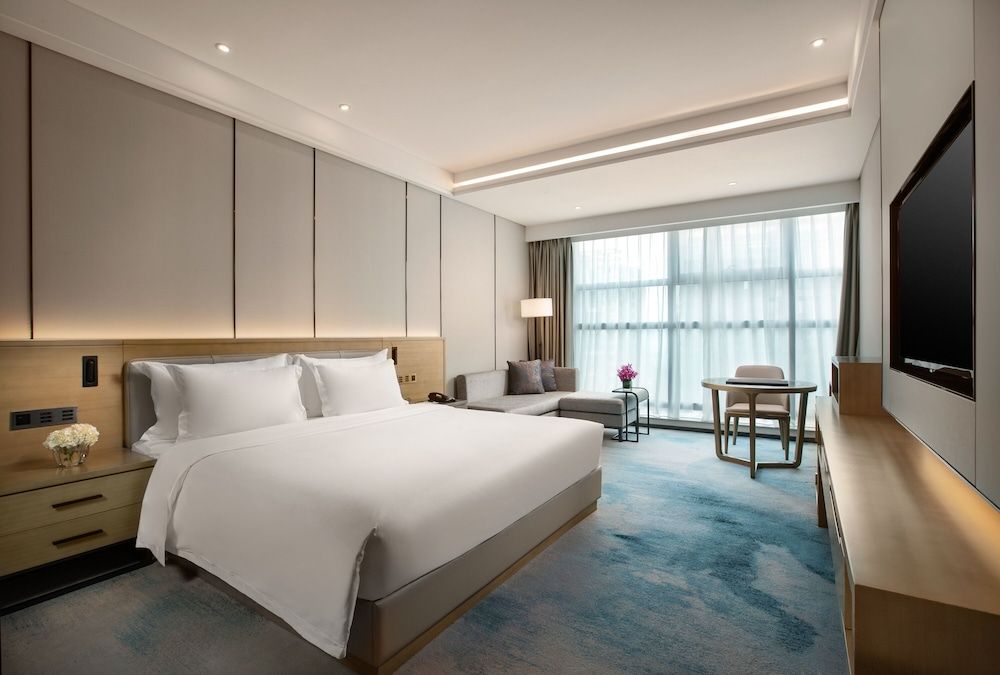 Deluxe Room, 1 King Bed