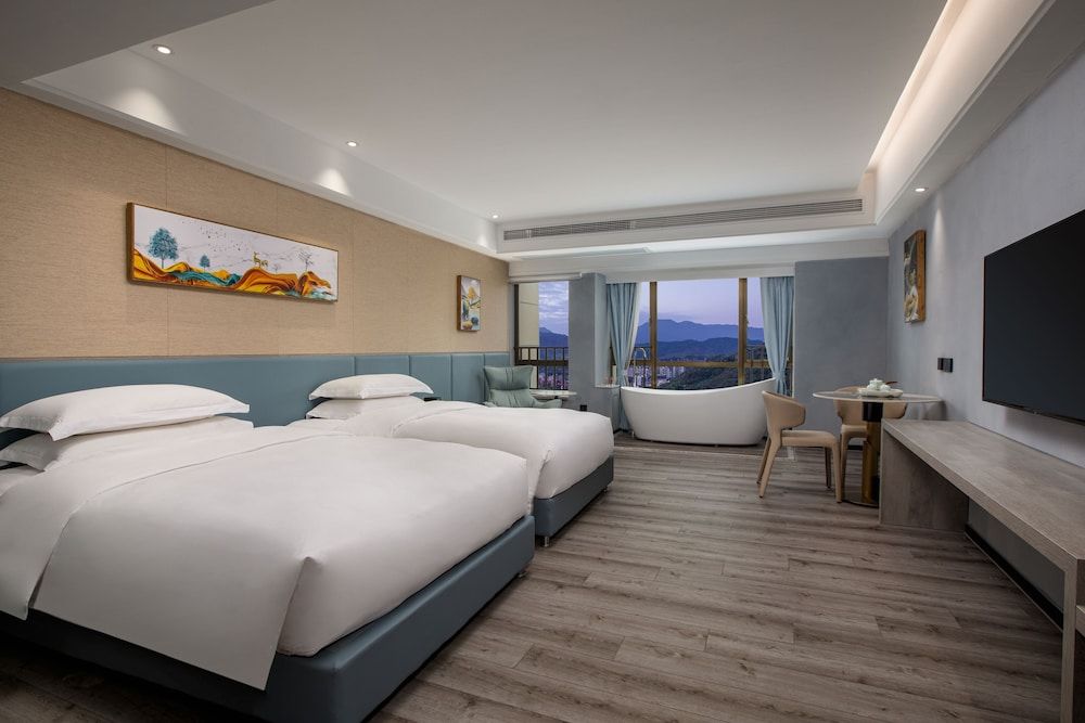Superior Room, 2 Twin Beds, Garden View