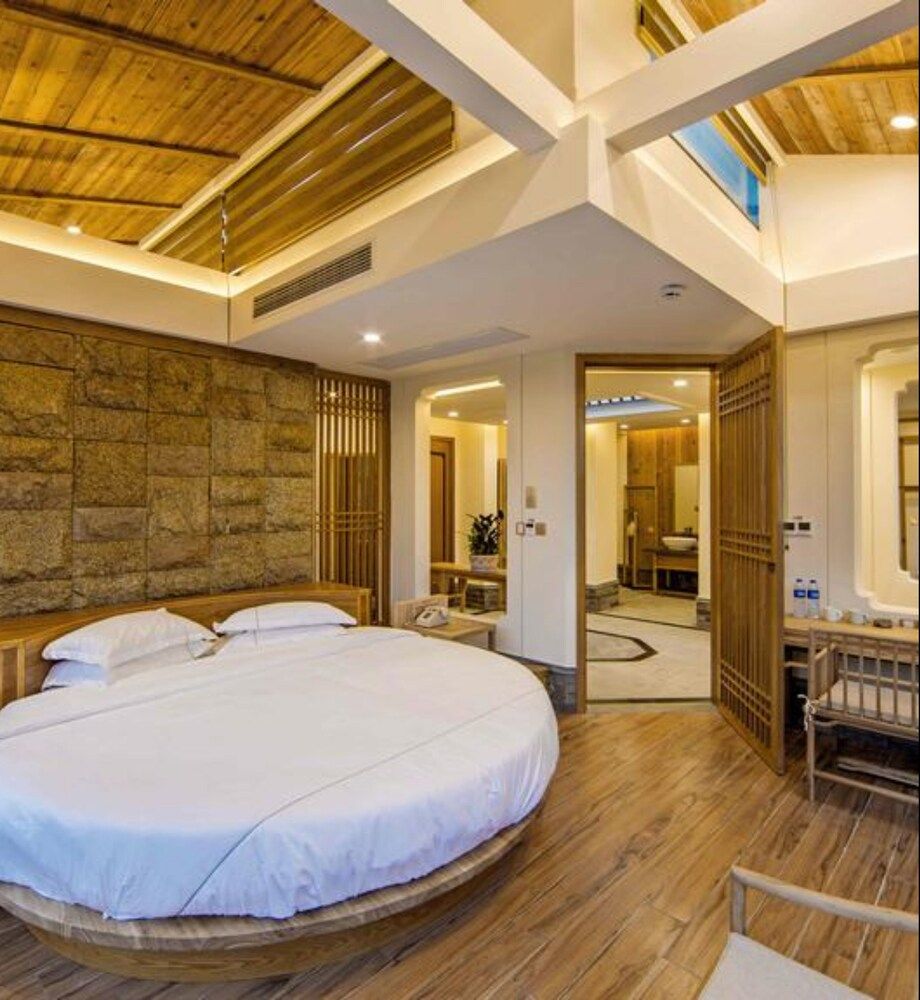 Deluxe Penthouse, 1 Bedroom, Bathtub