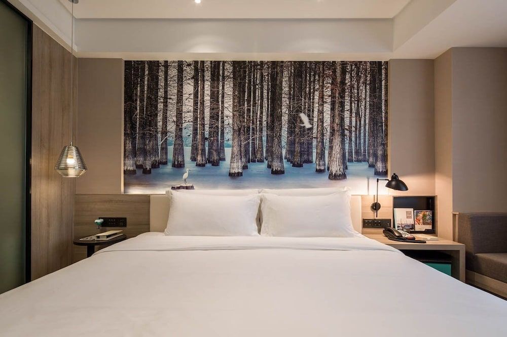 undefined Atour Hotel Tianyi Square Ningbo 3