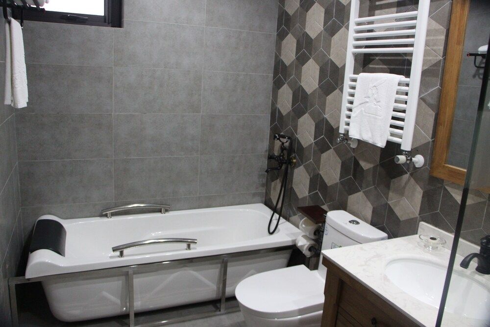 Ningbo Delson Green World Golf Resort Comfort Family Room 6