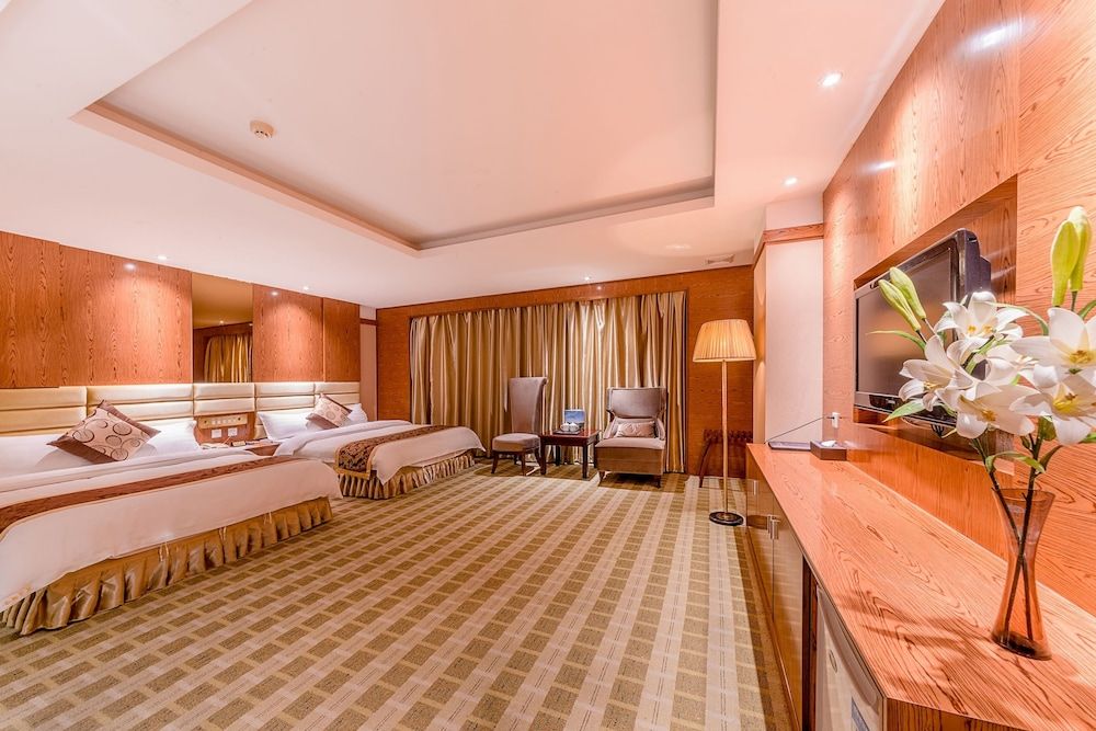 undefined Guangzhou Airport Liwan Hotel 2