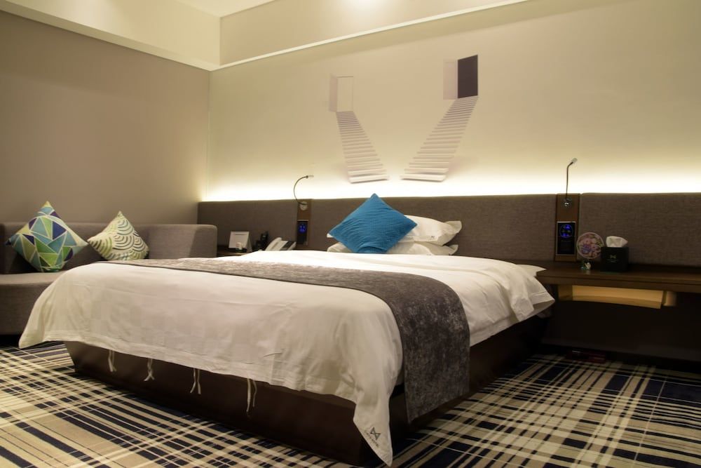 undefined Likto Hotel 7