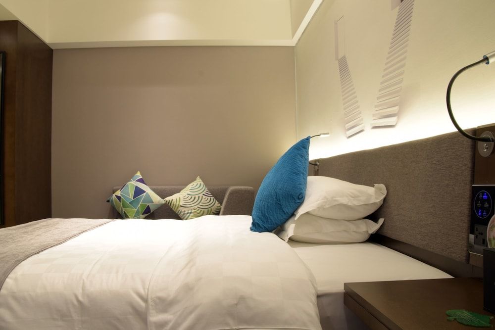 undefined Likto Hotel 8