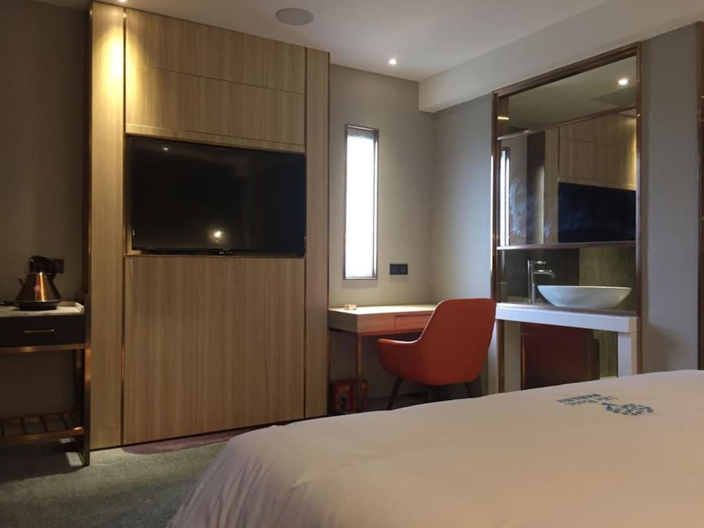 undefined Lifu Hotel - Guangzhou Tower Consulate 9