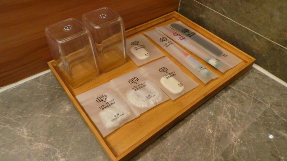 undefined Lifu Hotel - Wankel Jiang Tai Road Railway 6