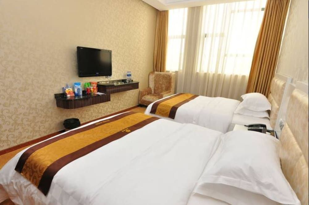 undefined Karen Hotel 4