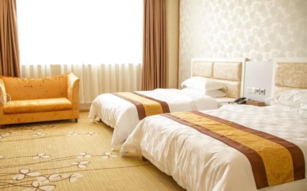 undefined Karen Hotel 5