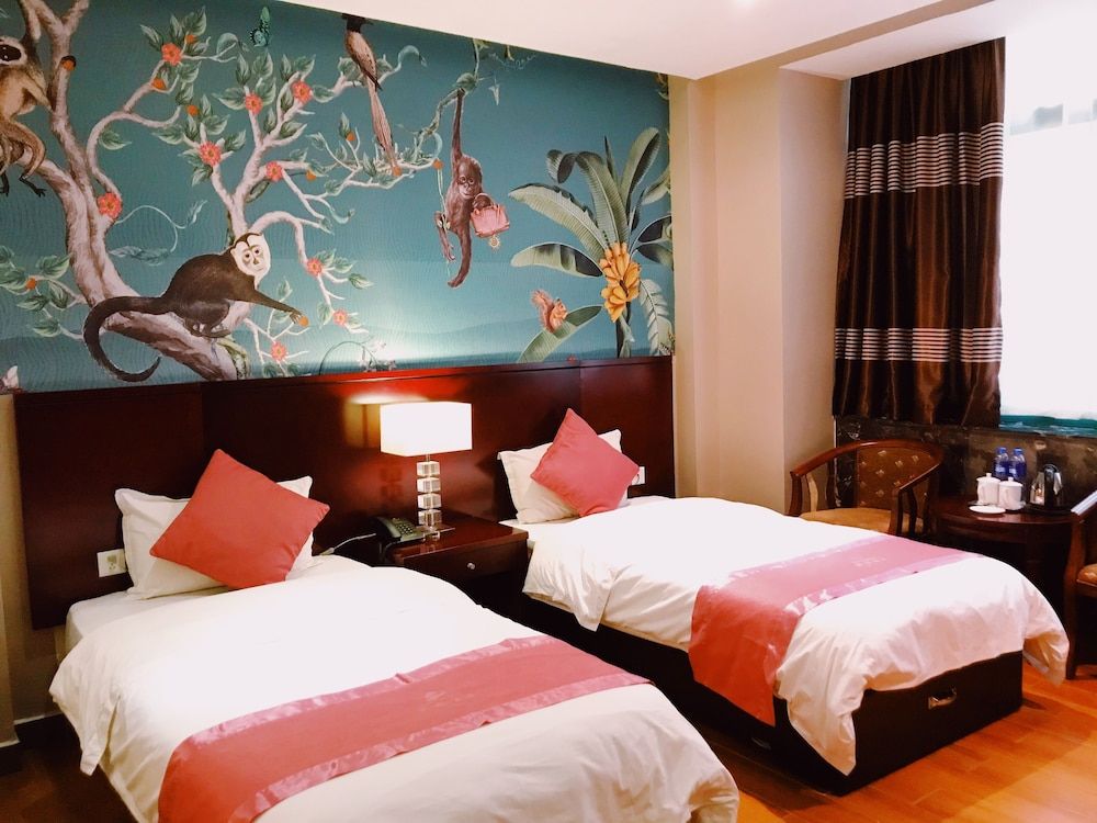 undefined Grand Villa Hotel