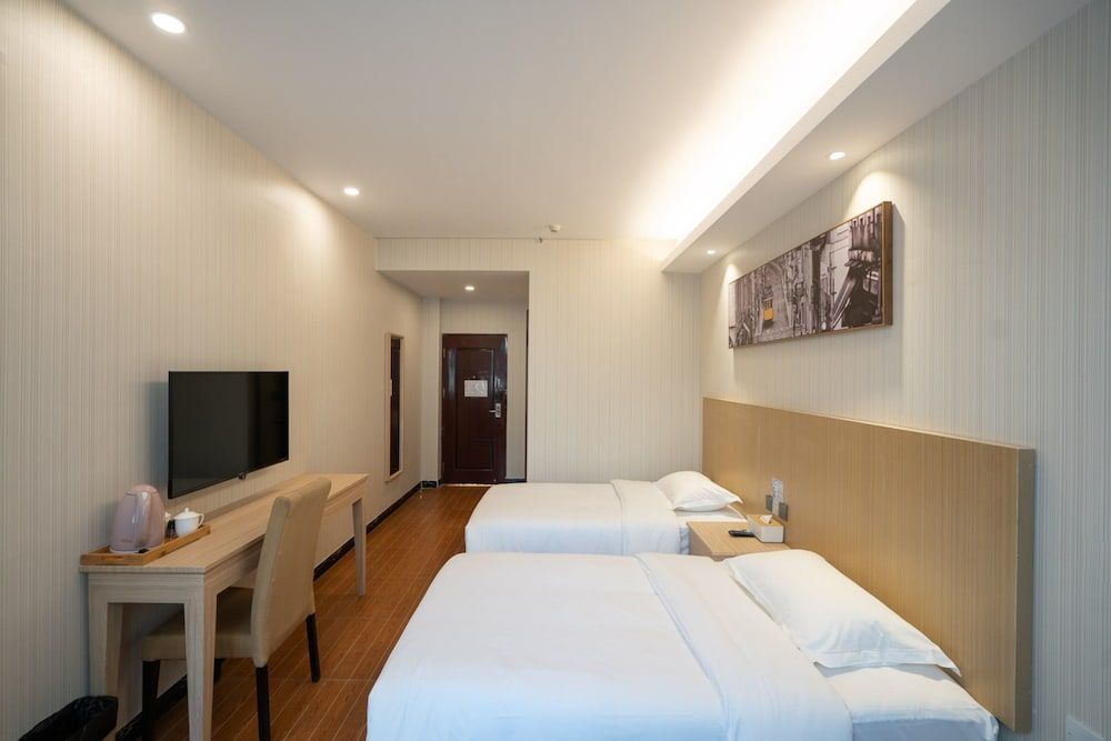 undefined YIMI Hotel Guangzhou Railway Station 9