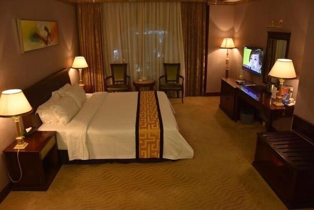 undefined Guangzhou Lijiang Mingzhu Hotel 2
