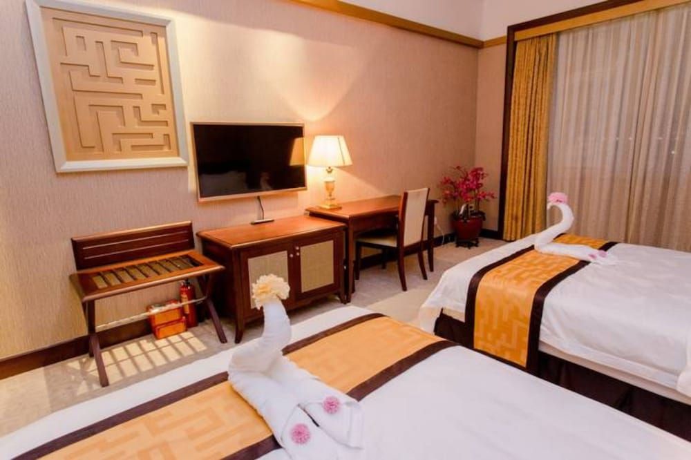 undefined Guangzhou Lijiang Mingzhu Hotel 7