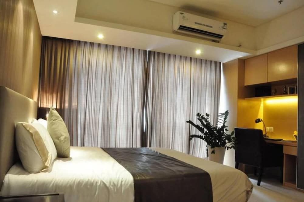 Deluxe Double Room, City View