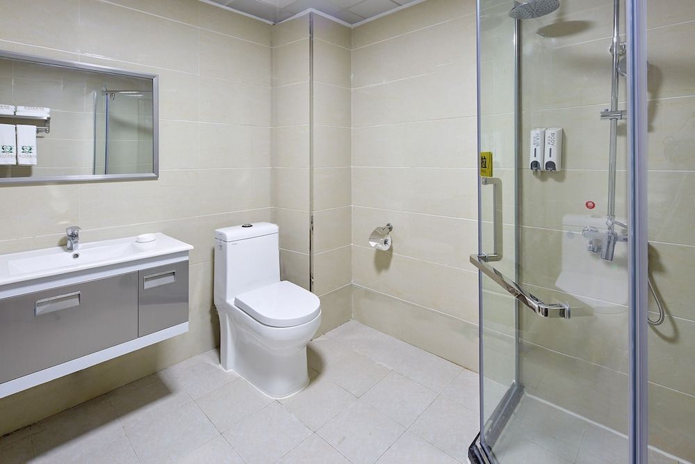 Ivy International Apartment Business Twin Room 4