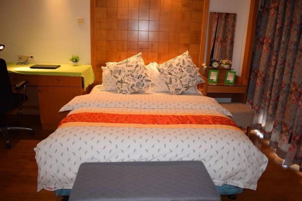 Lingnaying Business Apartment Standard Double Room 3