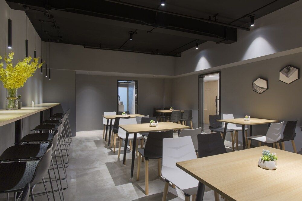 undefined LN Residence by China Hotel 8