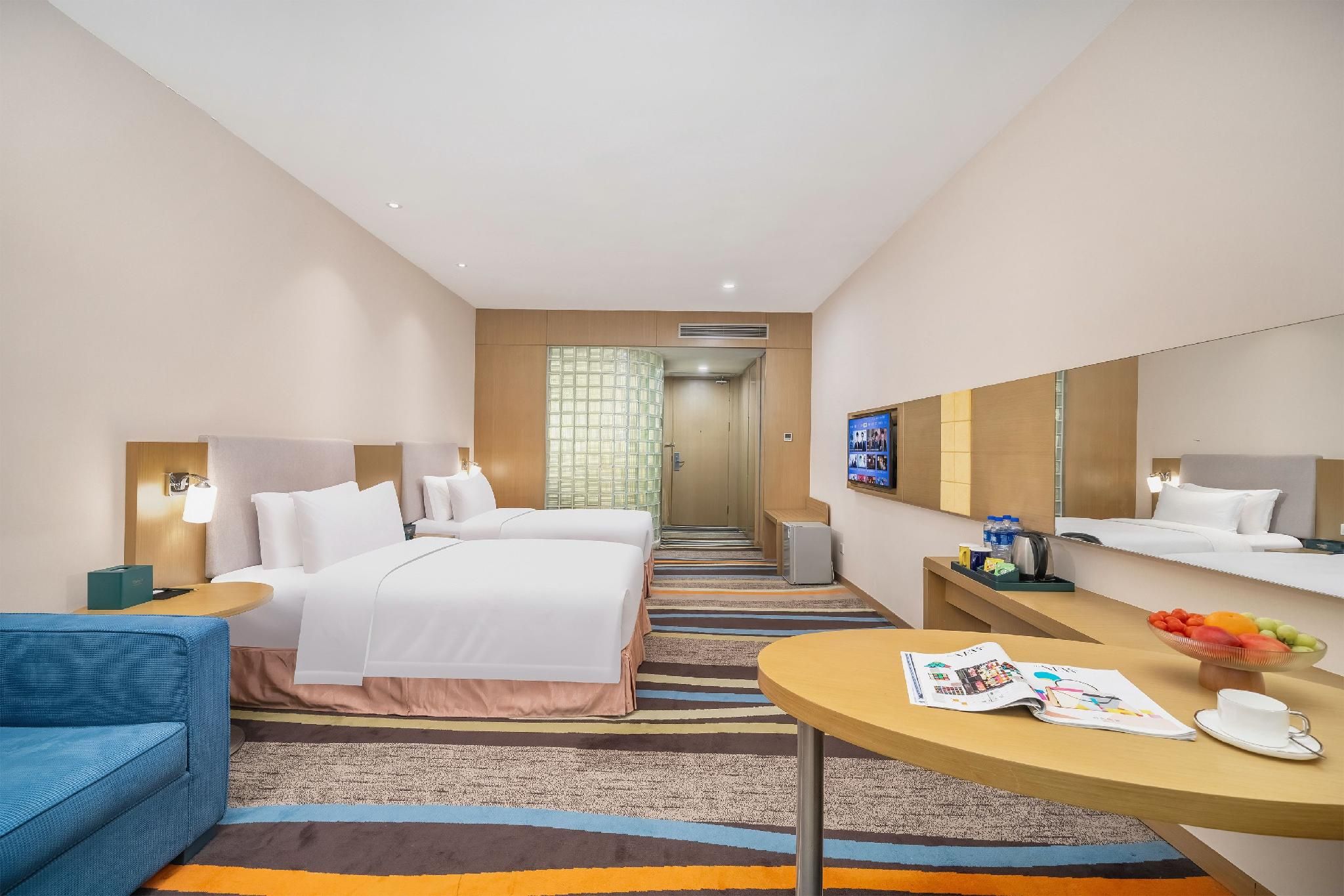 undefined City Holiday Hotel Guangzhou Baiyun Airport Renhe Metro Exit B 7