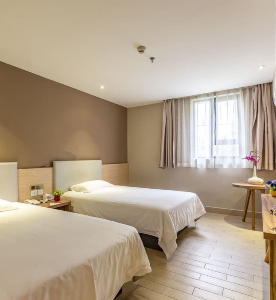 undefined Jtour Inn Baiyun Branch 6