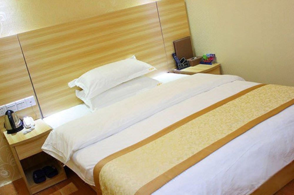 undefined Yiqianshu Hotel Linhe West Metro Station 6