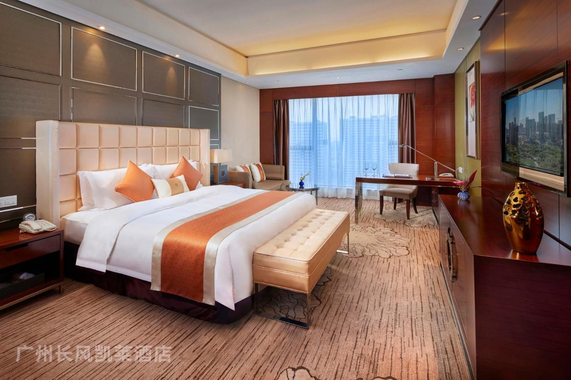 Deluxe Queen Room