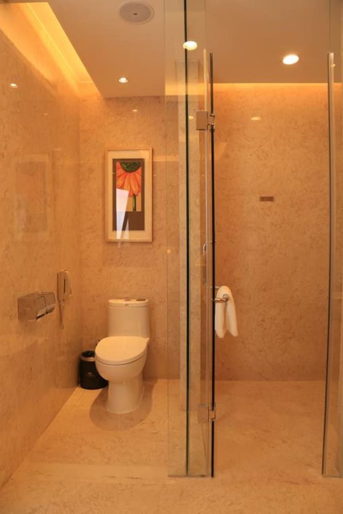 Signature Suite