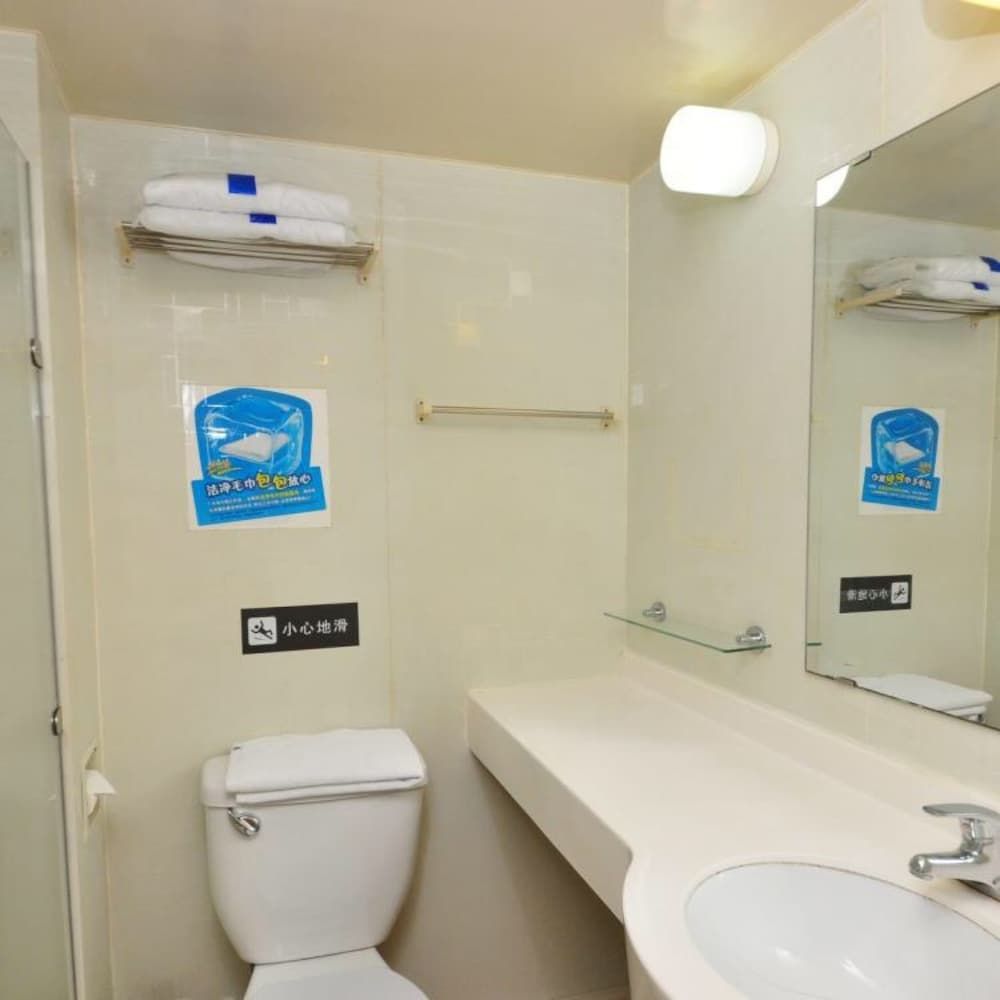 undefined Leo Boutique Hotel 8