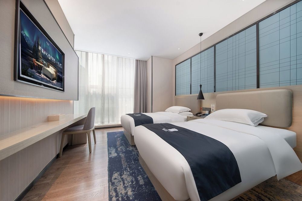 undefined Echarm Hotel Pazhou Convention and Exhibition Center Branch 3