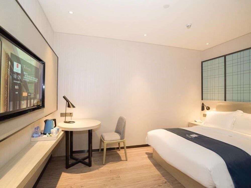 Echarm Hotel Pazhou Convention and Exhibition Center Branch Standard Double Room, No Windows