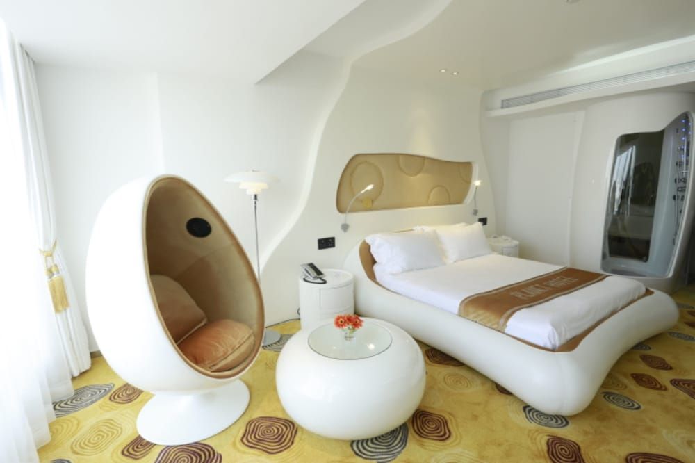 undefined Guangzhou Planet Hotel