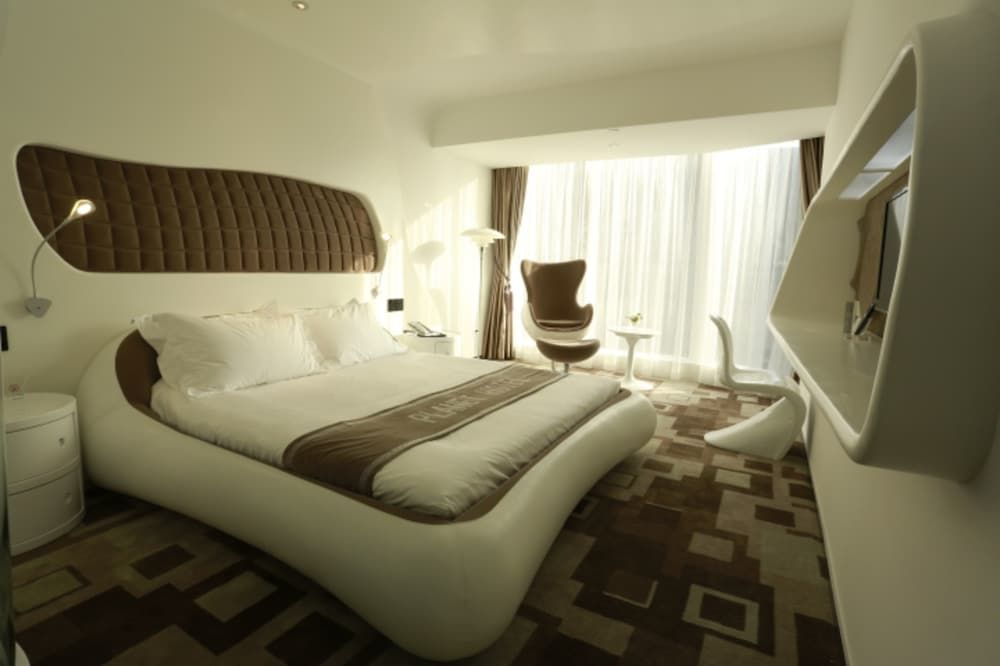 undefined Guangzhou Planet Hotel 10