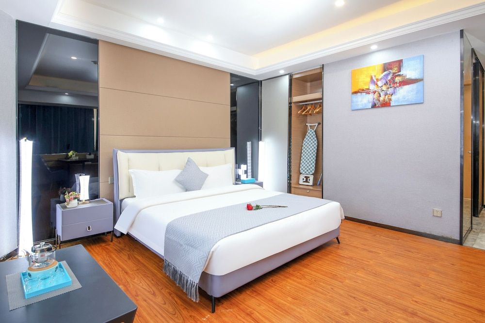 Pengman International Apartment Hotel Deluxe Studio with Queen Bed (Free Shuttle in Canton Fair) 4