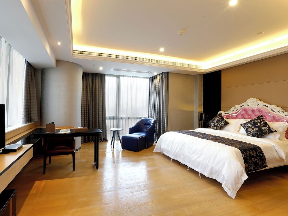Pengman International Apartment Hotel Deluxe Studio with Queen Bed (Free Shuttle in Canton Fair) 5