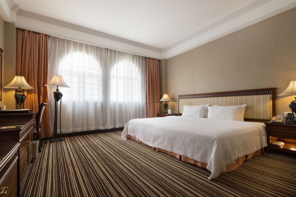 undefined Grand Palace Hotel 7