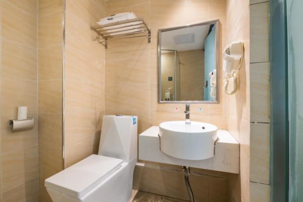 undefined Yimi Shiergong Metro Station Branch 5