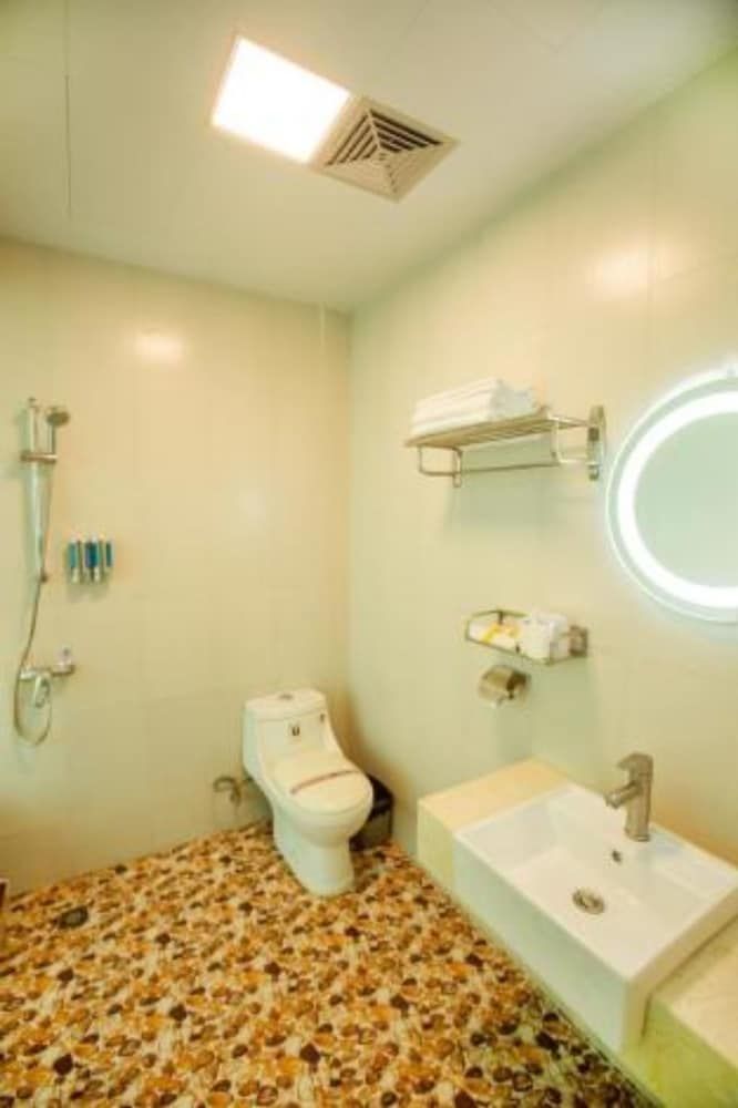 undefined Yimi Hotel Donghu Metro Station Branch 8