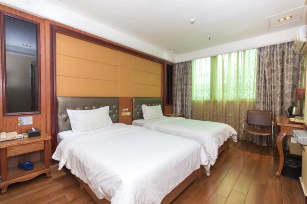 undefined Yimi Hotel Xichang Metro Station Branch 6