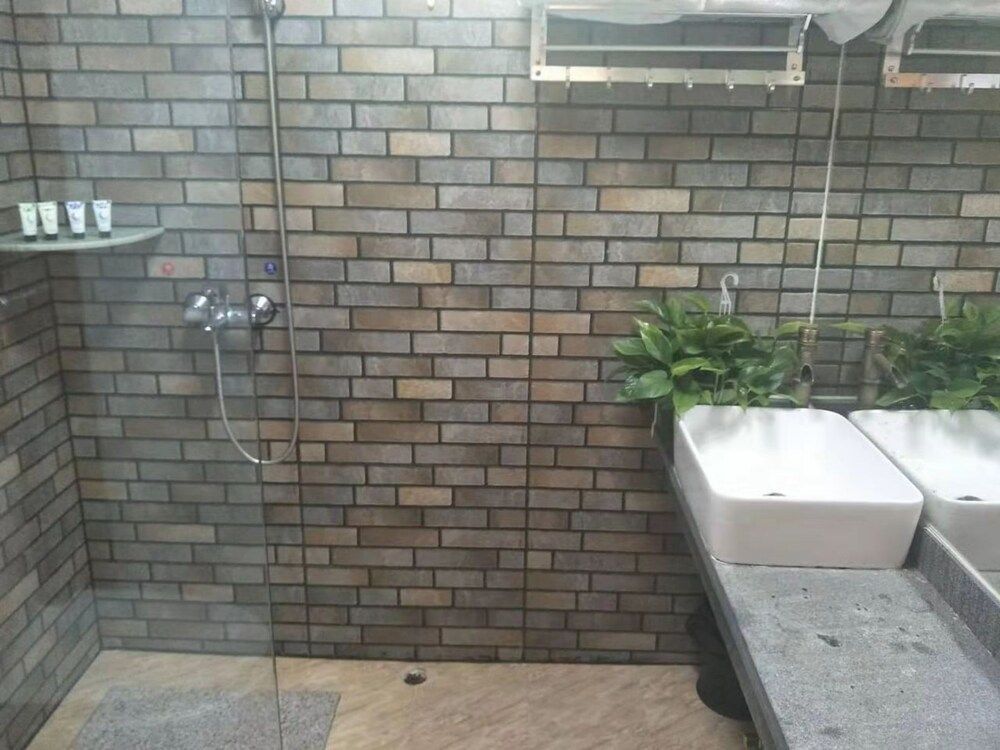 undefined Xianggzhang No.1 Hotspring 7