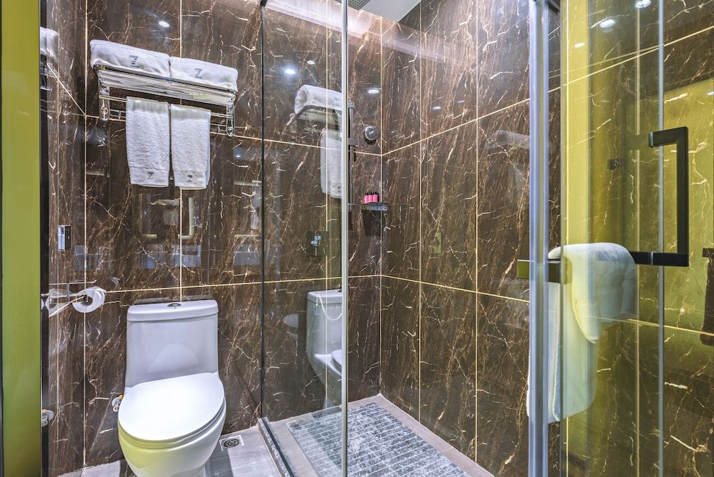 Zmax Hotel Deluxe Double Room 5