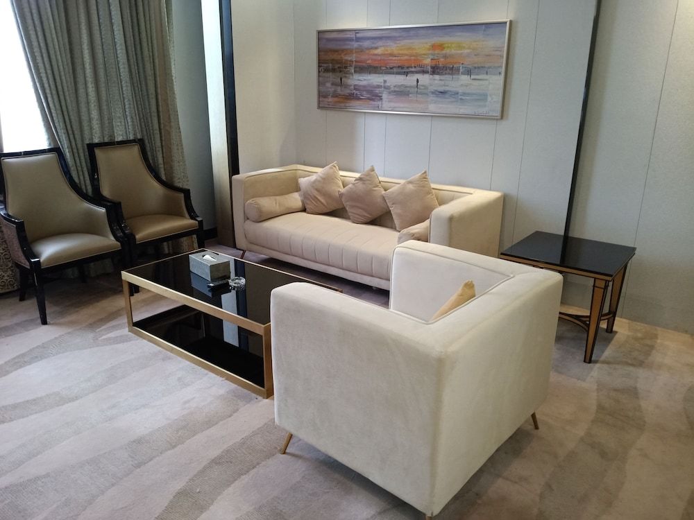 undefined Jingtai Lidu Hotel 10