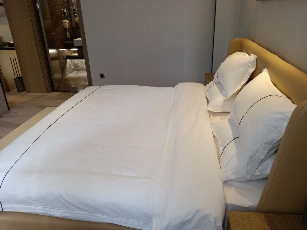 undefined Jingtai Lidu Hotel 3