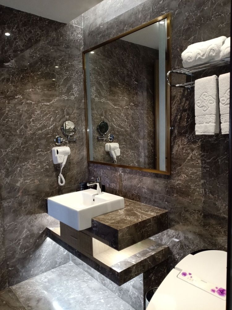 undefined Jingtai Lidu Hotel 9