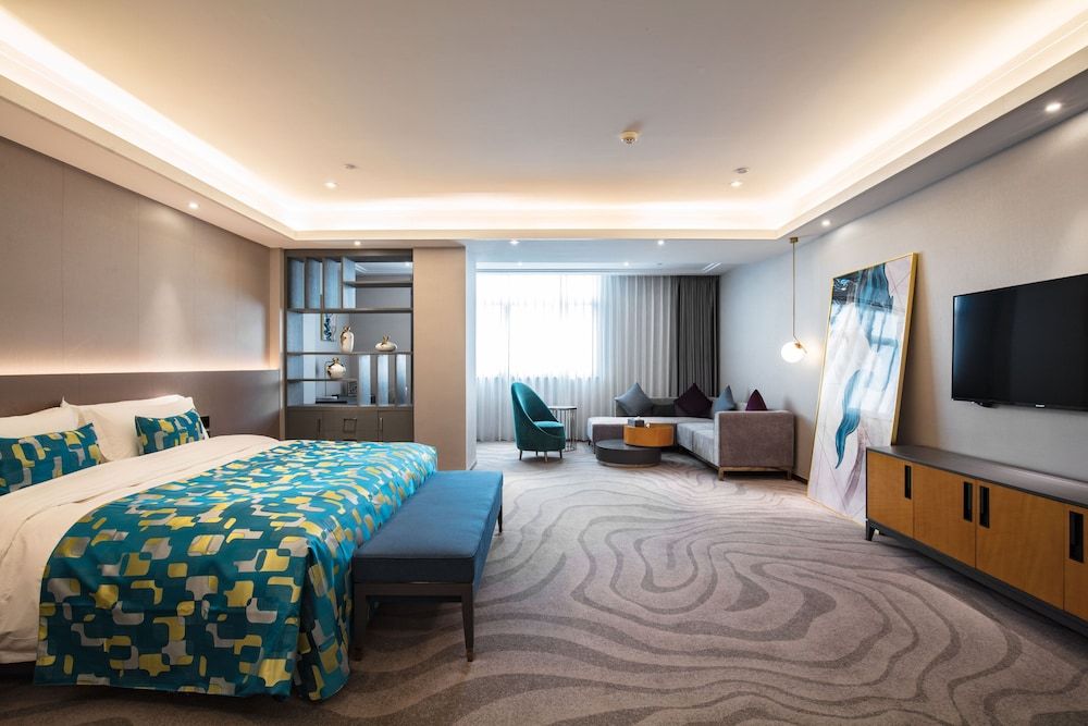 undefined Zenith International Hotel 4