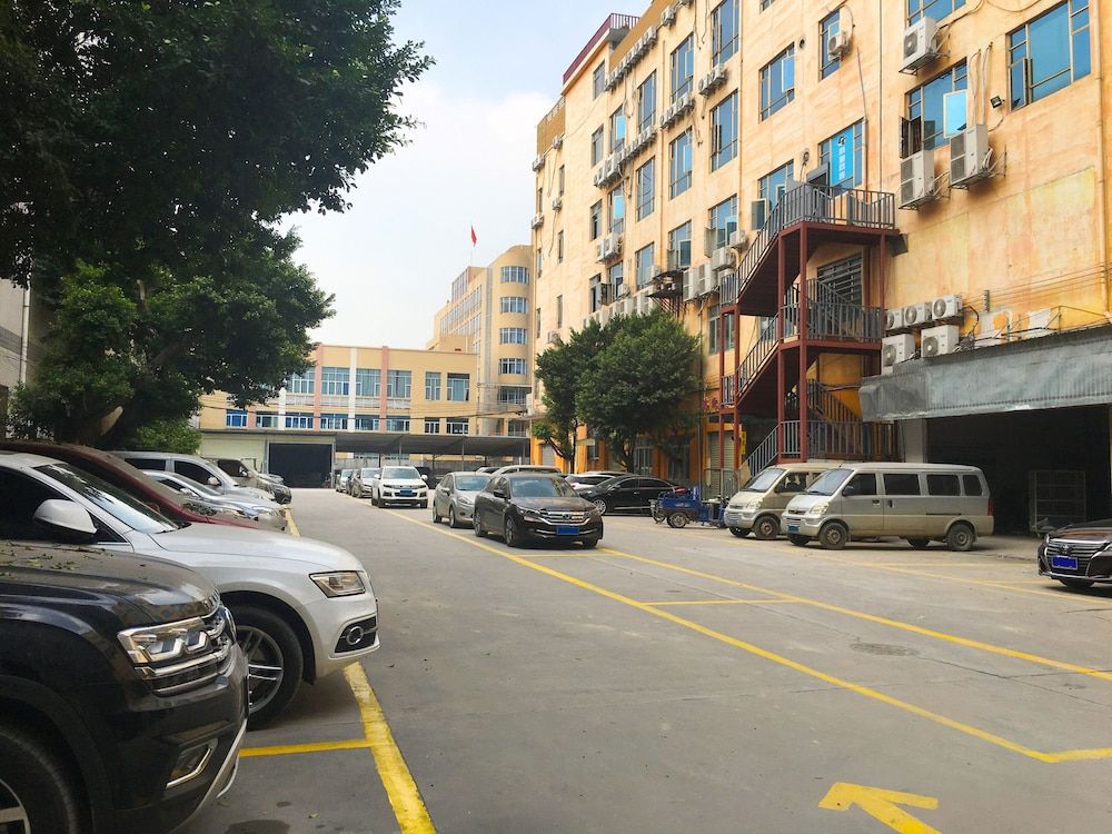 undefined Guangzhou Helong Hotel 4