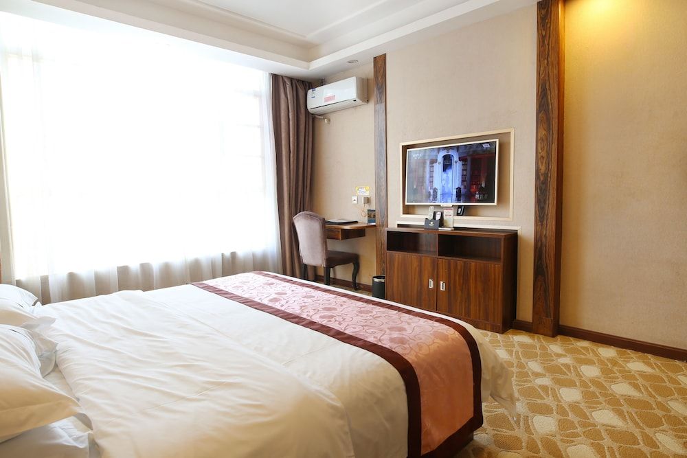 undefined Guangzhou Helong Hotel 10